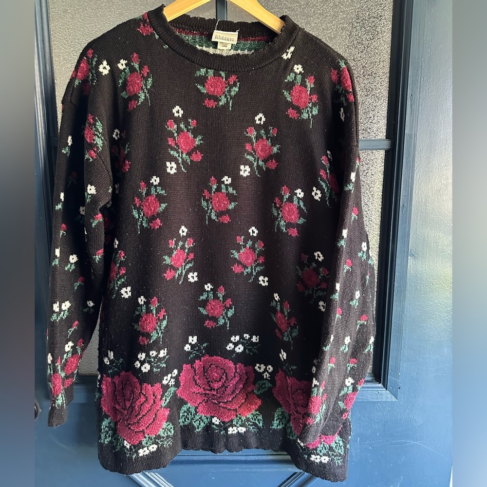 Vintage Classic Elements Rose Pattern Sweater - image 1